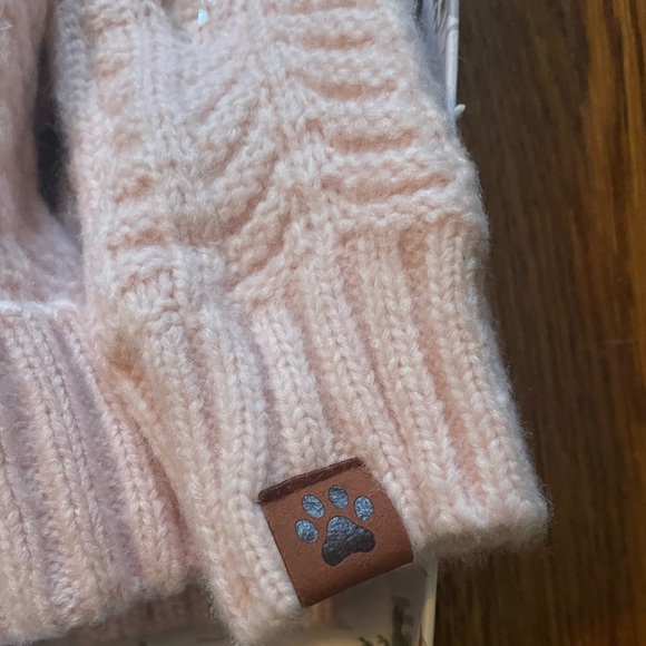 🆕 [David and Young] Pink Cozy Winter Beanie with Faux Fur Pom and Mittens Set - Picture 2 of 6